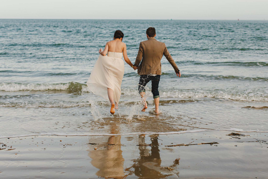 Beach portraits couples