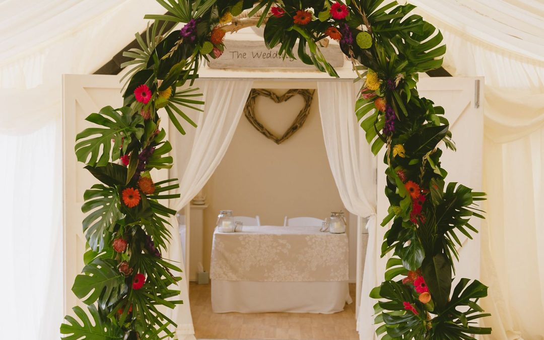Bournemouth beach tropical themed wedding | Kate+David