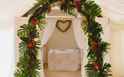 Bournemouth beach tropical themed wedding | Kate+David