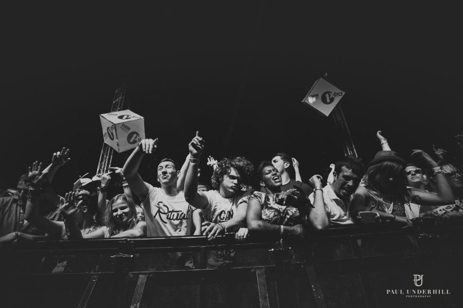 Festival crowd photography