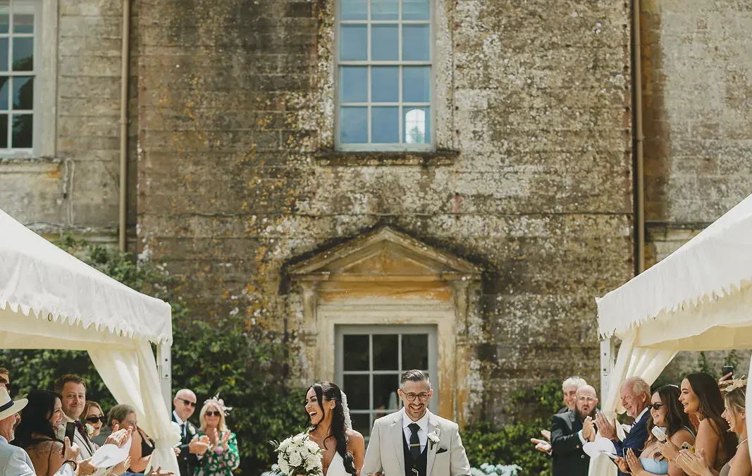 Black and White Summer Wedding at Mapperton House | Olivia + Zach